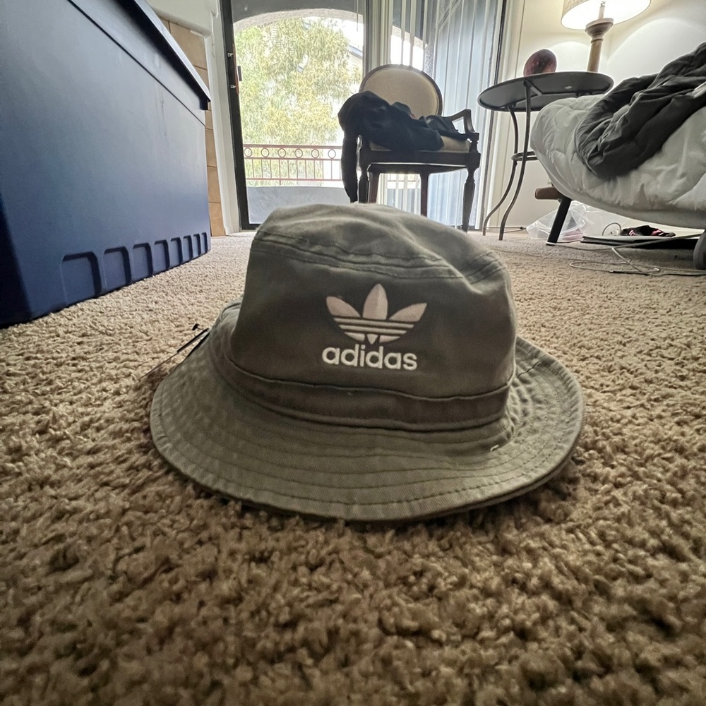 Bucket Hat Adidas